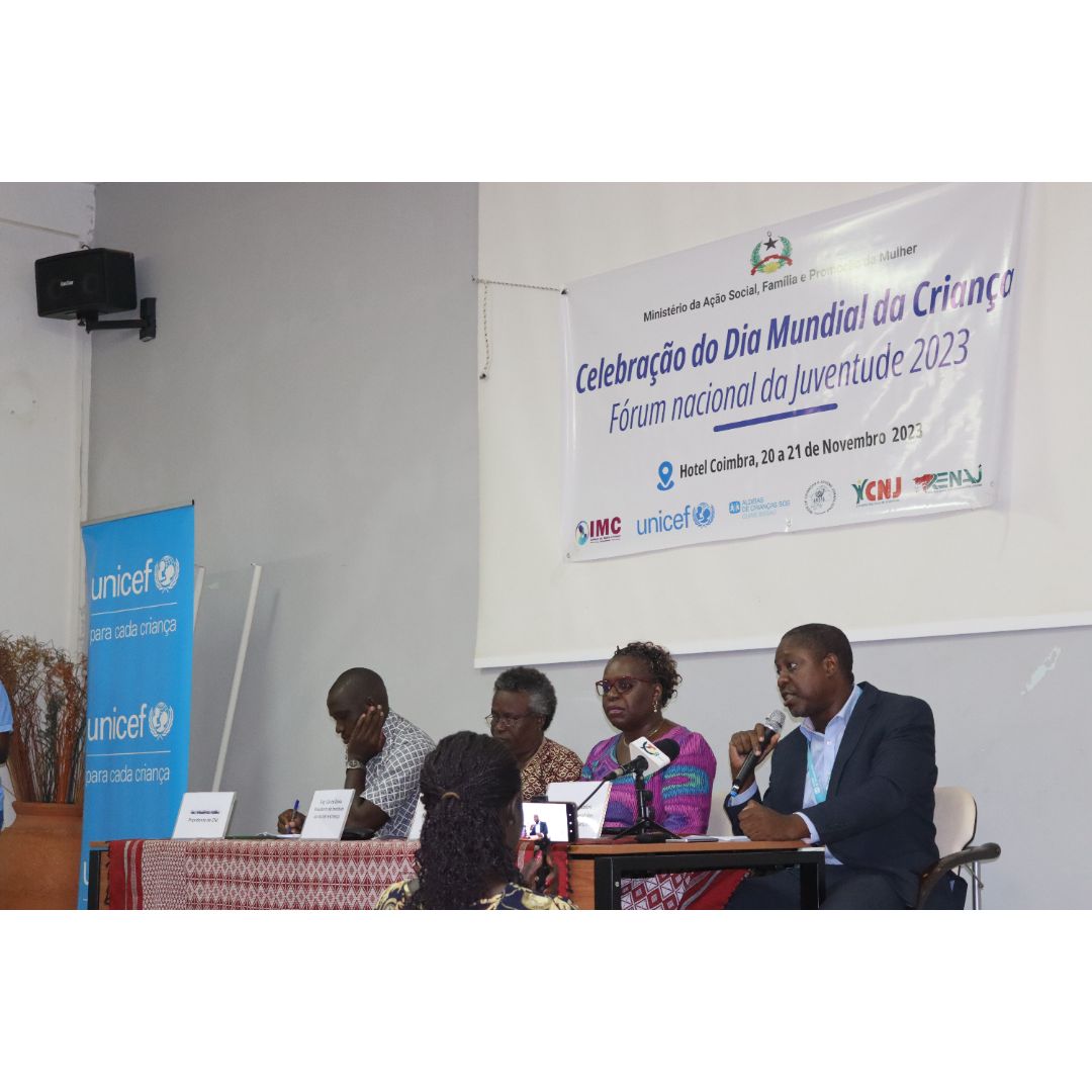 SOS_GUINEBISSAU's tweet photo. In honor of World Children's Day, SOS youth are participating in the National Youth Forum organized by the Government of Guinea-Bissau in partnership with SOS Children's Villages and UNICEF for the development of a strategic vision for child-centered development in Guinea-Bissau. https://t.co/KGY6qQ4NcB
