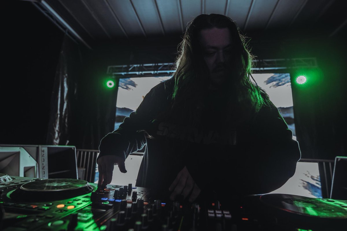 New downtempo music this month, something real vibey!