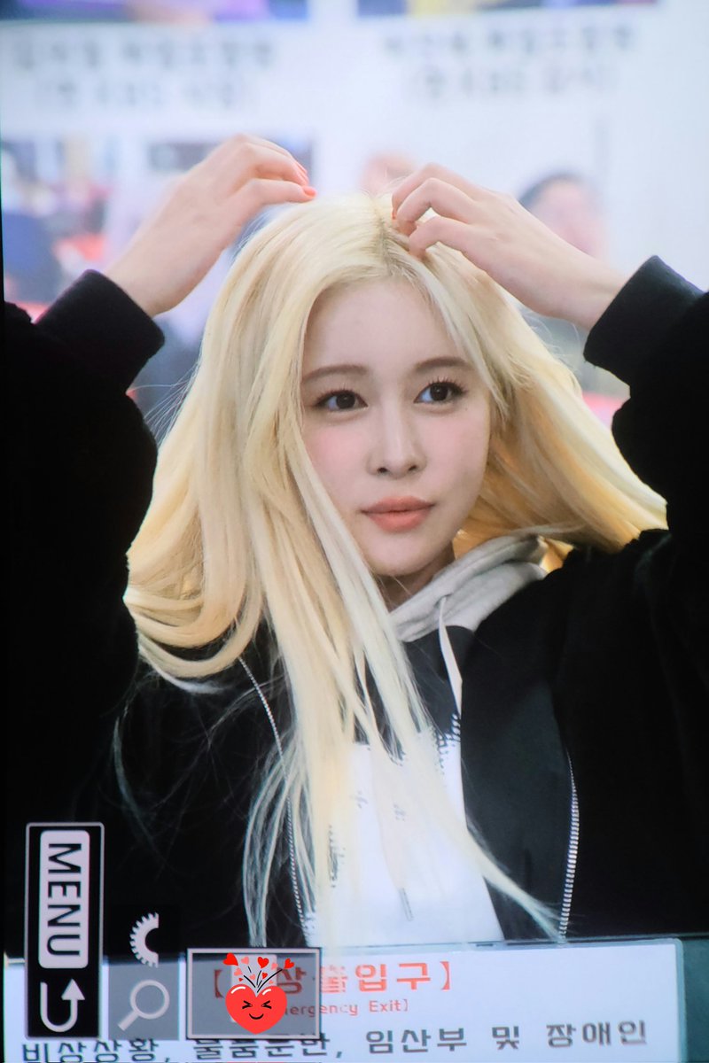 SaintDayoung's tweet photo. 231121 프리뷰3
#우주소녀 #WJSN
#다영 #임다영 #DAYOUNG #YIMDAYOUNG https://t.co/iaUWZwVOhP