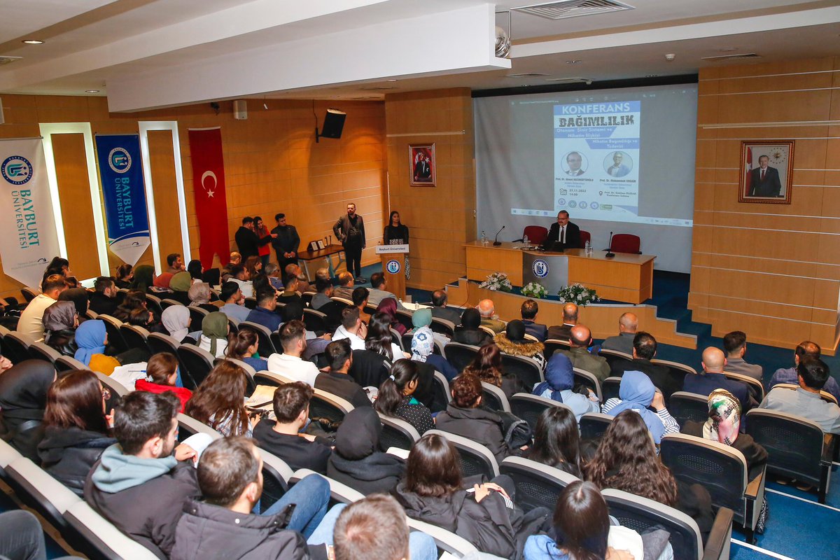 MutluTurkmen's tweet photo. Bağımlılık alanında dünyanın önde gelen akademisyenlerinden Prof. Dr. Ahmet Hacımüftüoğlu ile Prof. Dr. Mohammed Shoaib, nikotin bağımlılığının otonom sinir sistemine etkilerini ve tedavi yöntemlerini anlattıkları konferansta öğrencilerimize yeni farkındalıklar kazandırdılar. https://t.co/Ef5gj8U6nF