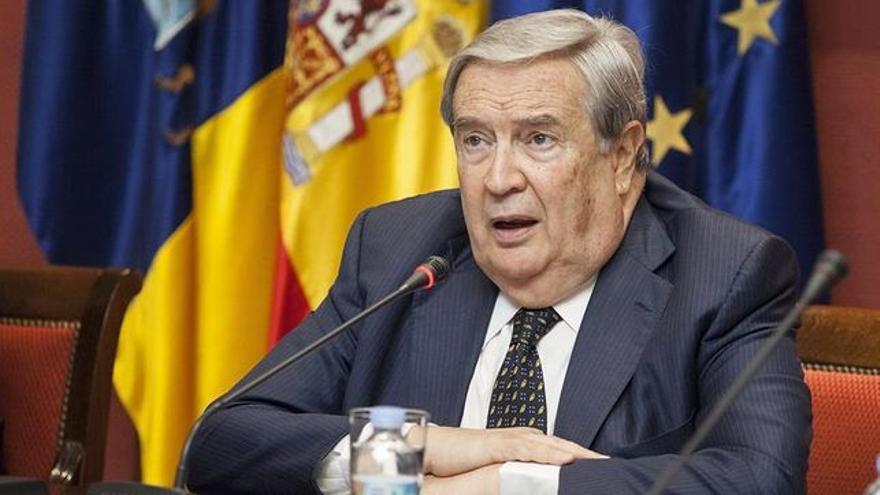 Día triste para #Canarias. Ha fallecido Jerónimo Saavedra.
Tuve la oportunidad y gran honor de conocerlo personalmente. Una figura  política  e histórica única  de esta tierra Canaria diría yo.
Un luchador por la libertad, defensor de la democracia y una gran persona.
D.E.P