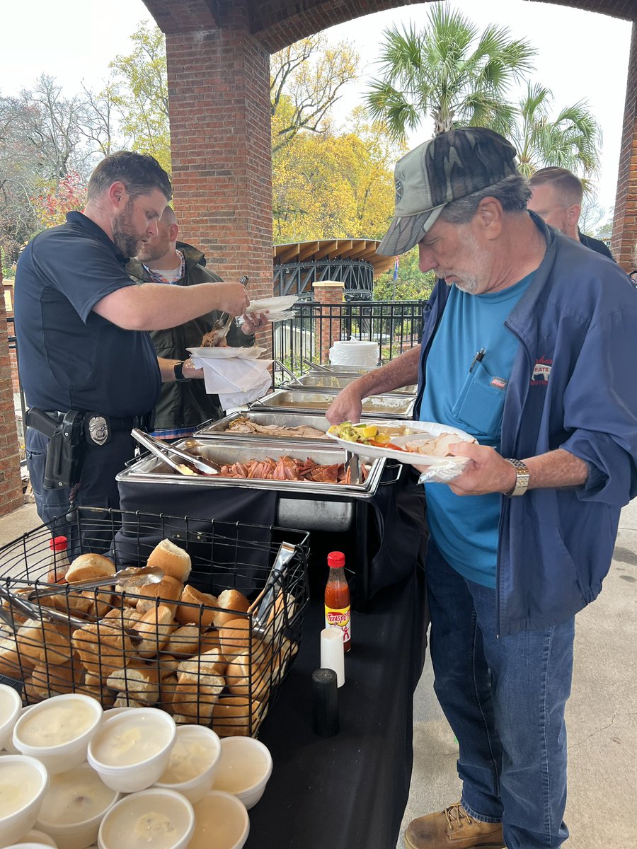 Serve and connect and Lexington Sheriff Department also served a hot Thanksgiving meal to all attendees. 
<a href="/USCCarolinaNews/">USC Carolina News & Reporter</a>