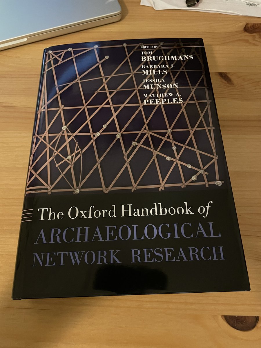 Looking forward reading this new arrival! Awesome contribution to #Archaeology and #networks! @tombrughmans @PattMeeples
