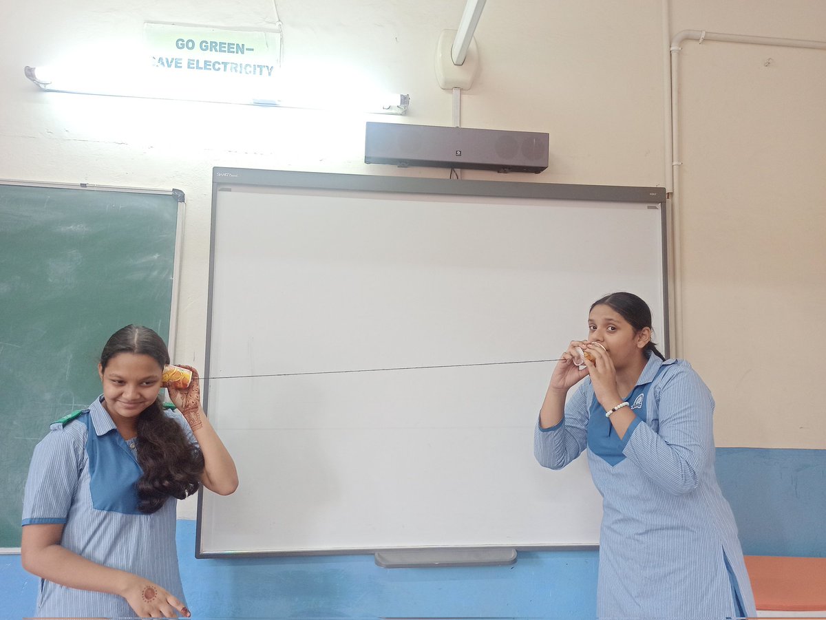 NeerajAnand13's tweet image. Just playing!! and learning that Sound can travel through strings.. 8B students made Toy telephone as Subject enrichment activity. #Gamification #makelearningfun @Ahlconpublic1 @PublicAhlcon @ashokkp @aarathik007 @MamthaSays