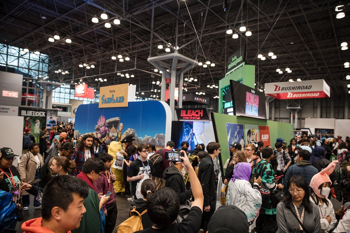 weare2Heads's tweet image. Hulu's  AnimeMayem took over Anime NY. Creating fans for brands, 2Heads activation for Hulu saw crowds queue around the block for those important Insta photos and the Hulu Boba Tea Drop!
#animeny #hulu #2heads #fanexperience #brandexperience #b2c #experientialmarketing