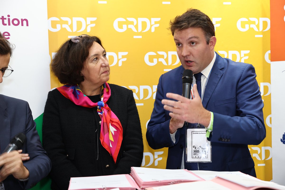 #SMCL | Signature d’une convention entre <a href="/lpoirierdietz/">Laurence Poirier-Dietz</a>, DG #GRDF, Benjamin Fremaux, PDG <a href="/Idexgroupe/">Idex</a>, David Le Saint <a href="/eqtec/">EQTEC plc (LSE:EQT)</a> et <a href="/GG_Guerin/">Guillaume Guérin</a>, président <a href="/LimMetropole/">Limoges Métropole</a>.
Un partenariat visant à soutenir le développement d’une unité de pyrogazéification.
#Innovation #GazVert #Energie