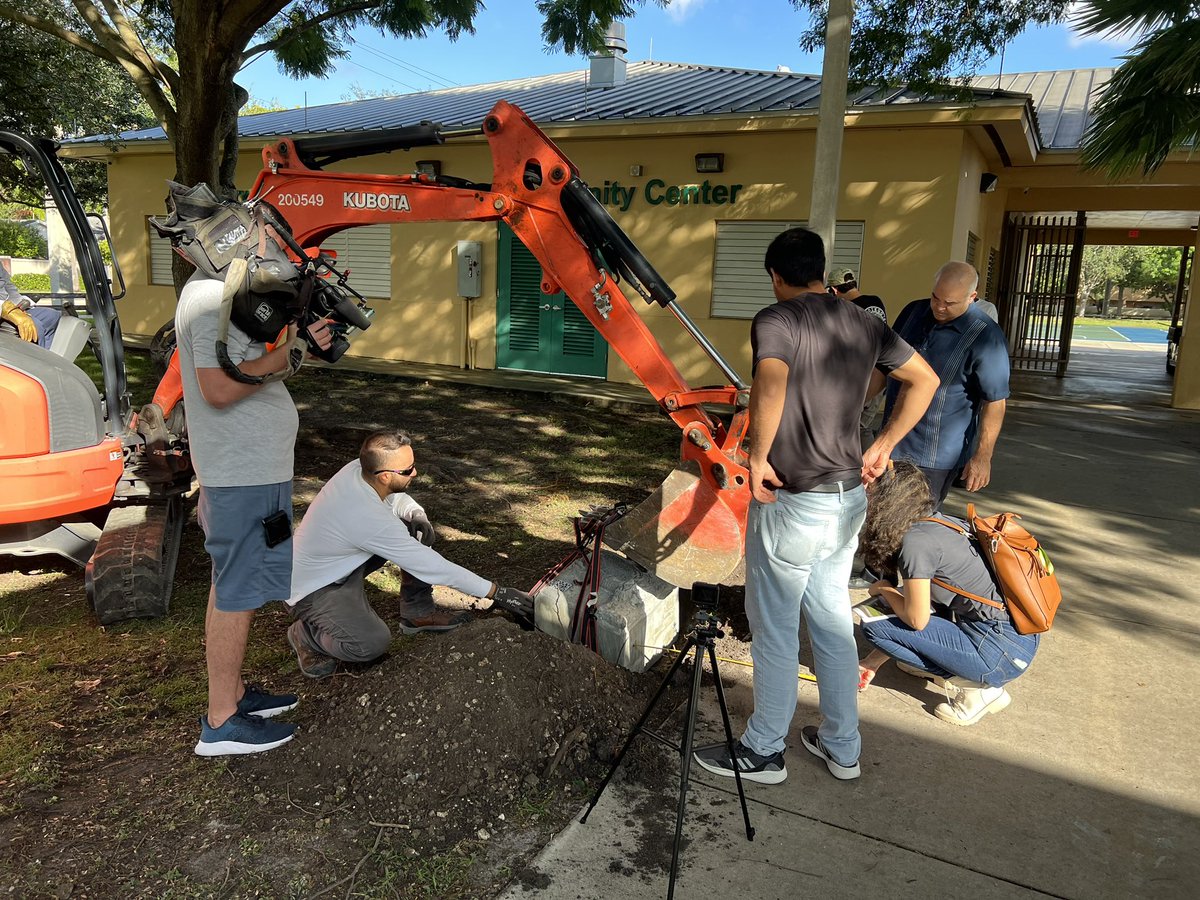 Xavier Cortada Foundation tweet media