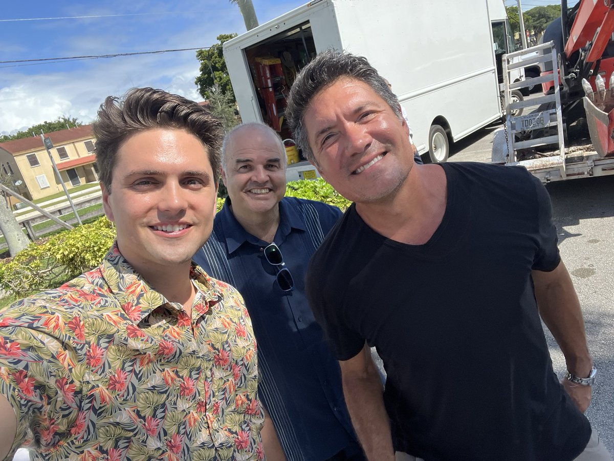 Xavier Cortada Foundation tweet media