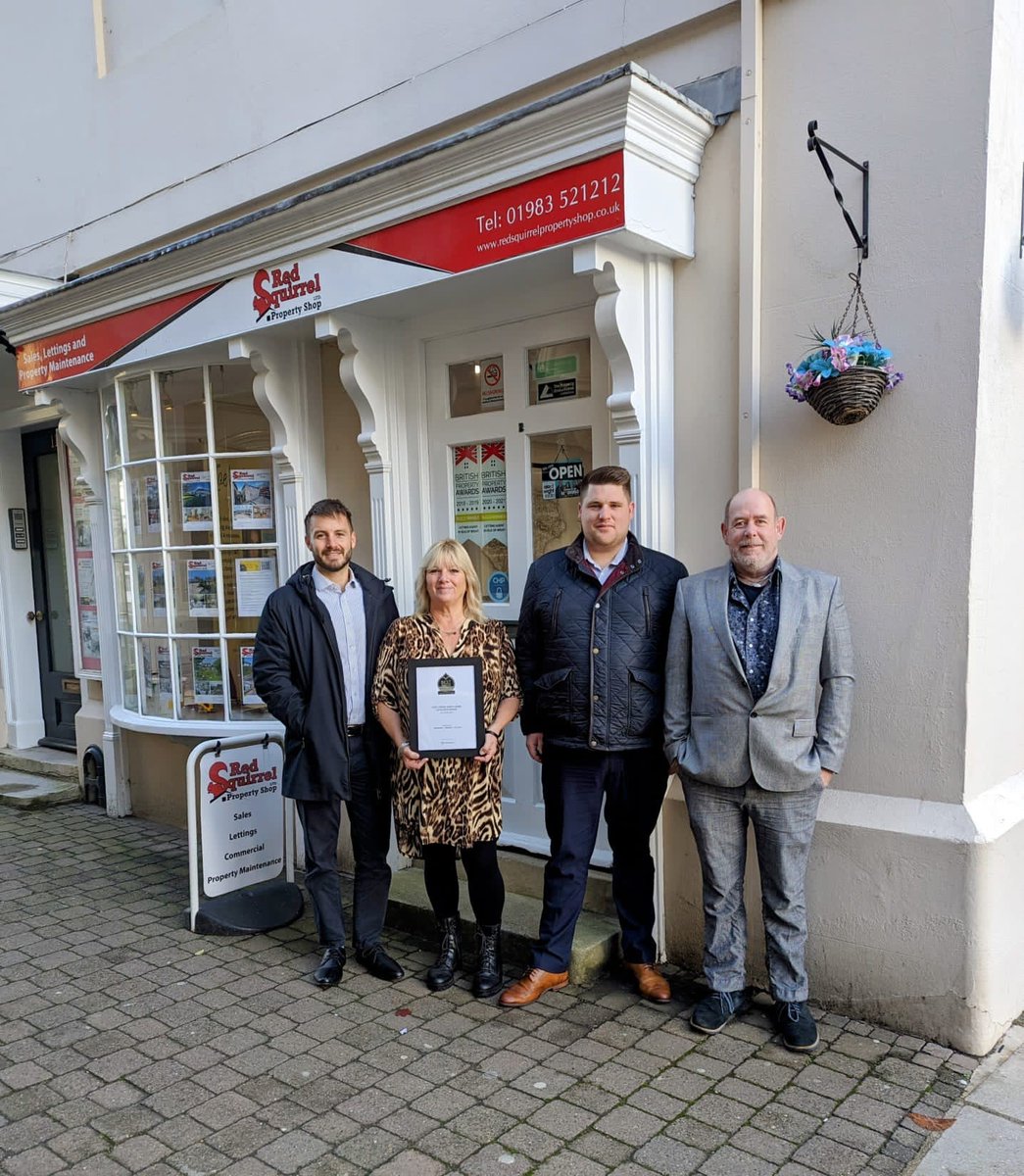 RedSquirrelPS's tweet photo. Red Squirrel Property Shop have been listed in the top 20% of ALL letting agents in the Uk!

Click the link to read our blog 👇
https://t.co/GfA6NlNUT2
#blog #lettings #top20 #estateagents #award #achievementunlocked https://t.co/zbPgMKWTv9