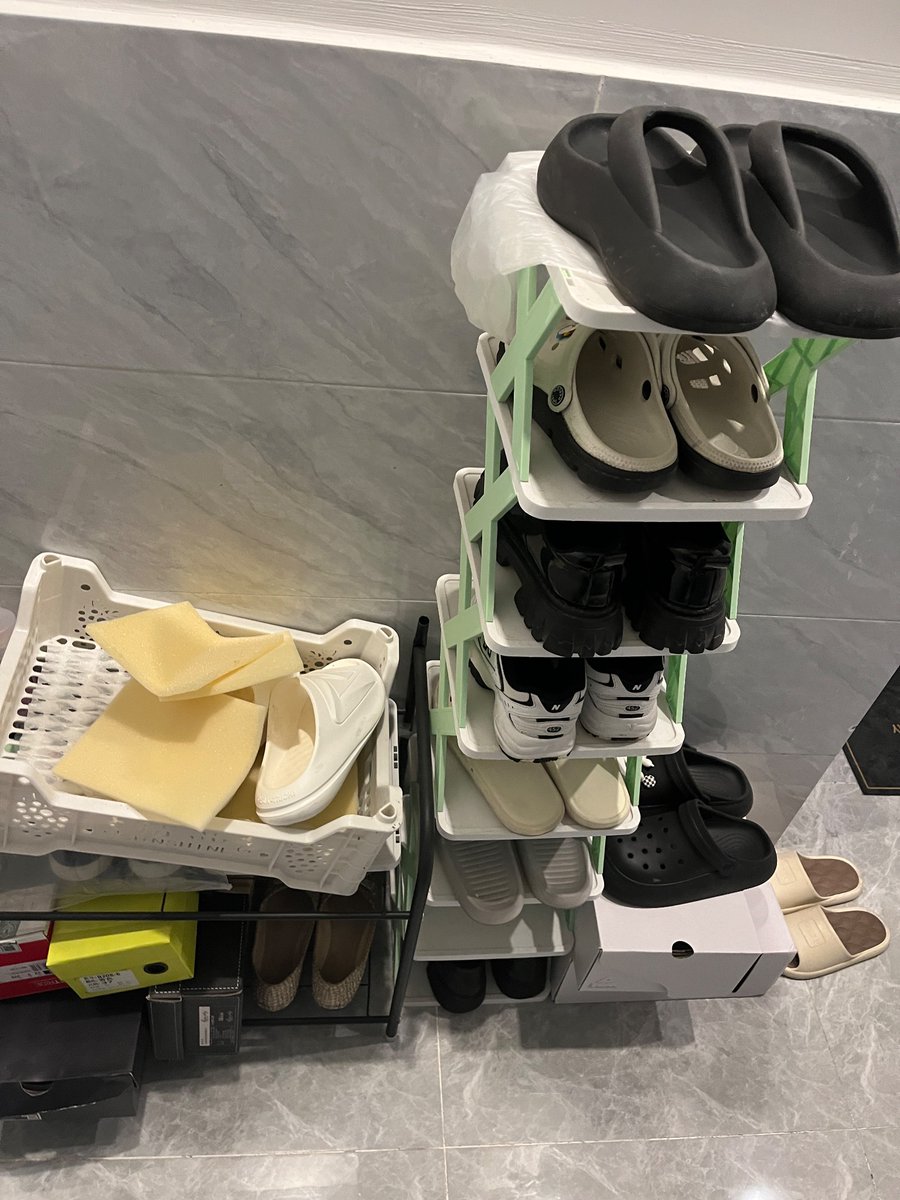 Dramosta's tweet photo. 有想要的同好可以dm我
让这个小骚货的内裤沾满你的精液 https://t.co/vG2D29owTS