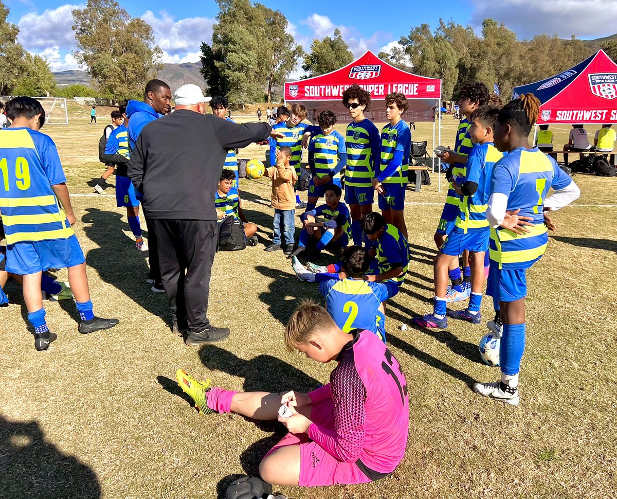 Lion'sDenFútbolClub tweet media