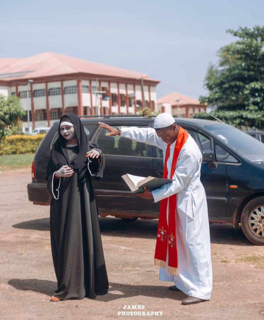 FutaBro's tweet image. This or that? 

#InvictaCostumeDay #Futabro