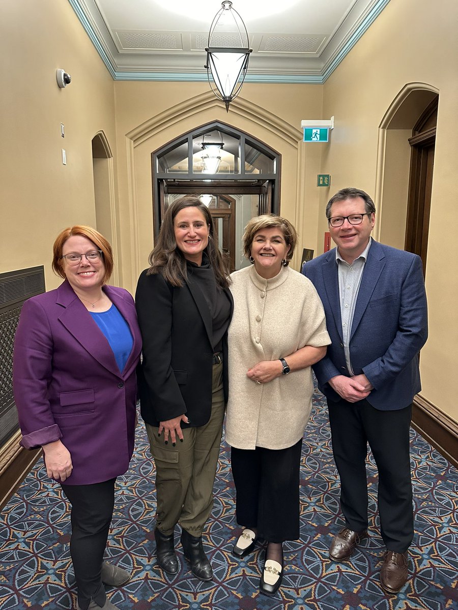 Atlantic Canada's airports are in Ottawa today discussing the vital role we play in supporting communities, tourism, &amp; connectivity. Grateful to Minister <a href="/Gudie/">Gudie Hutchings</a> for <a href="/ACOACanada/">ACOA Canada</a> partnership in helping promote the region &amp; working together to enhance air access. 🤝