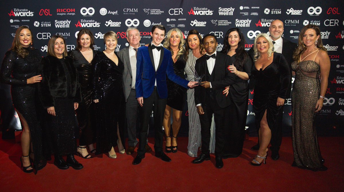 Congratulations to <a href="/empsolneet/">Employability Solutions</a>, who took home the award for Most Inspirational Alternative Provision on Friday Night 💫👏

View the full winners' photo gallery below:

👉 educateawards.co.uk/gallery/

📸 Credit: Educate Awards
