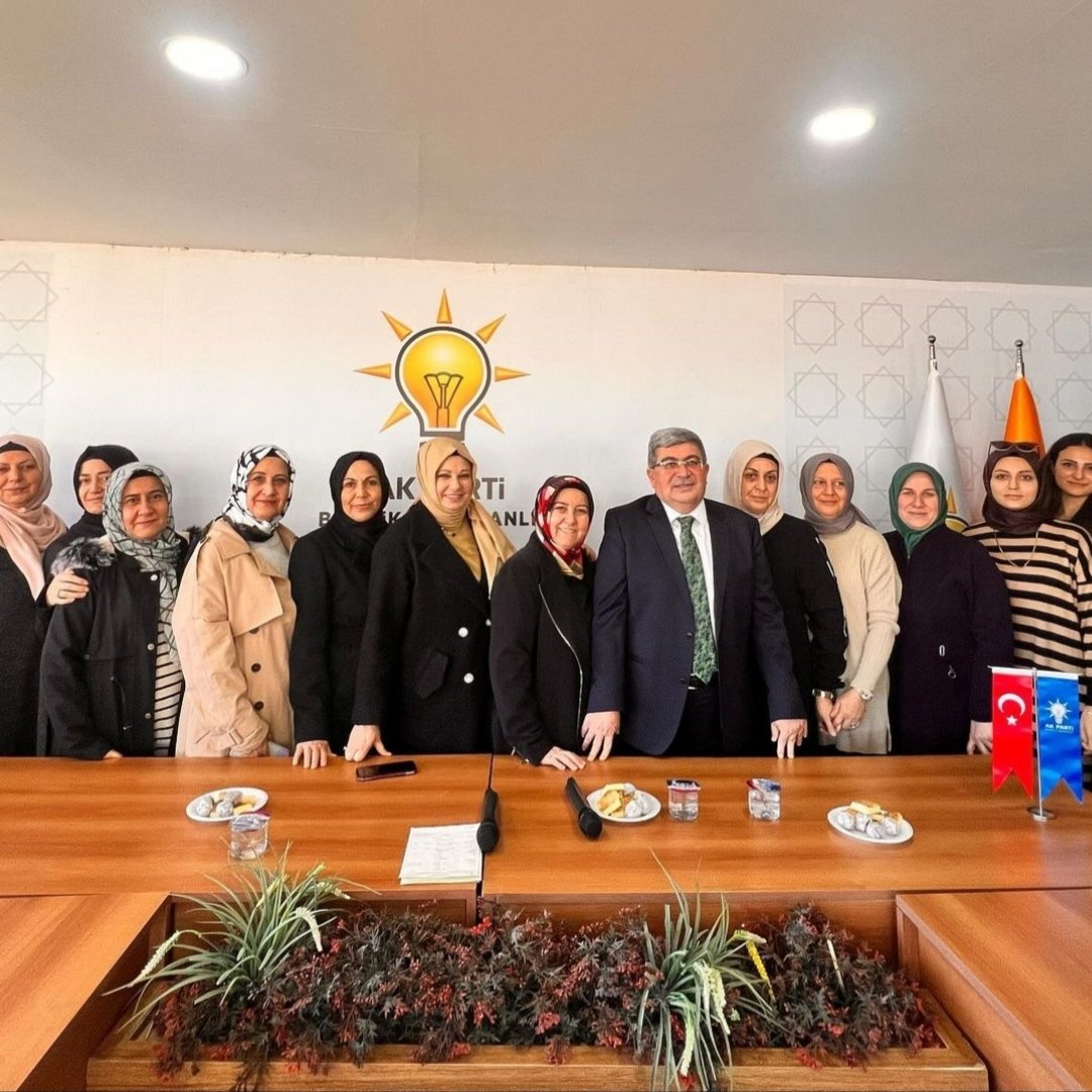 nihatcann11's tweet photo. Çok değerli İl Başkanımız Serkan Yıldırım, Merkez İlçe Başkanımız Servet Yılmaz ve tüm teşkilatımıza teşekkür eder; Canla başla ve ilk günkü heyecanla çıktığımız bu kutlu yolda desteklerini esirgemeyen ve yanımda olan herkese sonsuz teşekkürlerimi iletiyorum.
HAZIRIZ...KARARLIYIZ https://t.co/CnHurE0pfV