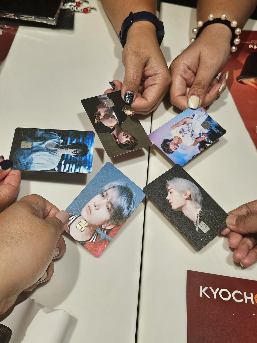 The most expensive photocard we had 🤣
@ENHYPEN_members

Thank you @GDS_0209 for the pic ❤️