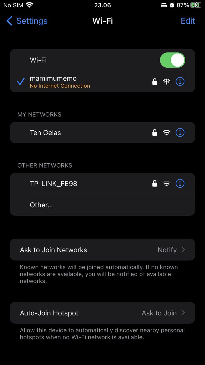 Hannaurah_'s tweet photo. @IndiHomeCare wifi dirumah no internet connection padahal di wifinya ijo semua lampunya, udh coba copot dan pasang ttp gabisa https://t.co/P2lGXb0Suu