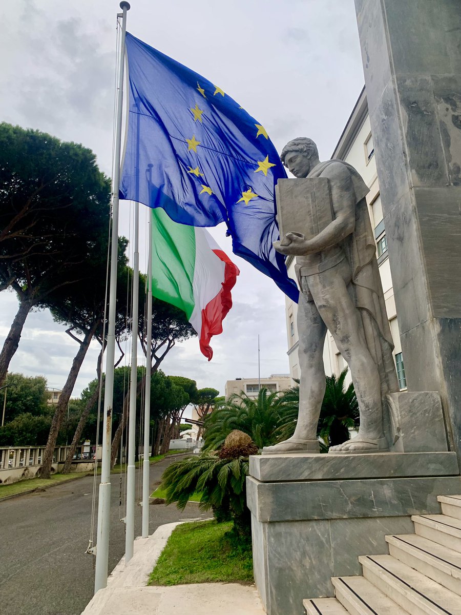 pmwBxl's tweet photo. Investigating financial and economic crimes, confiscated smuggled animals, environmental crimes, the management of 🇪🇺 security and defence projects - wrapping up an intense working visit to Rome 🇮🇹 and beyond at @_Carabinieri_ site and @GDF Academy. #ForeignPolicyInAction https://t.co/4rN7ghOg3b