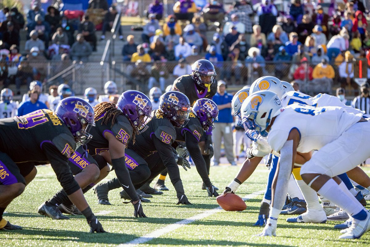 RipertManasseh's tweet photo. Blessed to receive an offer from Albany state university 🐏💙💛 @CoachRich72 @Coach_Morris66 @JUCOFFrenzy @JuCoFootballACE https://t.co/nSG7HKzQvE