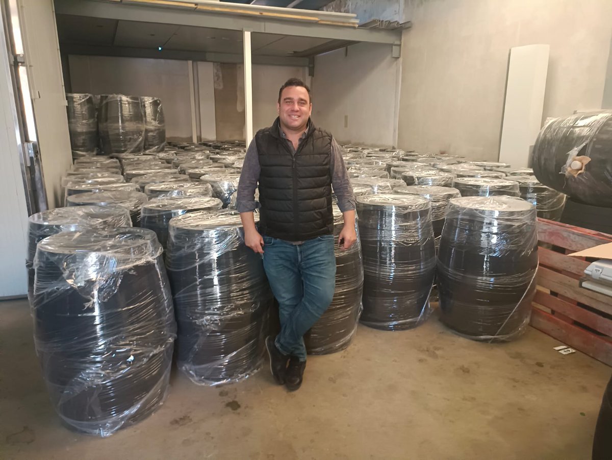 MurrayHoldgate's tweet photo. Great Fun Sherry Cask Shopping in Spain.  
100 top quality 225L PX Sherry casks bought and on their way to be filled with whisky in Scotland, I have some space left in the container to Glenrothes, DM me if you need any at very competitive prices ! 250L &amp; 500L Butts 
#whiskygenius https://t.co/YDQsg2AIs6
