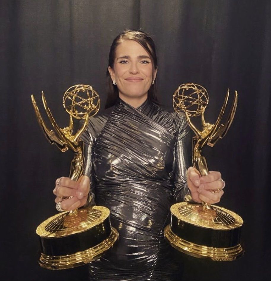 Cine_GeekPop's tweet photo. 🏆¡BIEN MERECIDOS! 
'LA CAIDA' obtuvo dos premios en los #Emmy Internacionales como Mejor Película y Mejor Actriz Karla Souza. https://t.co/HSBFbfDcWB