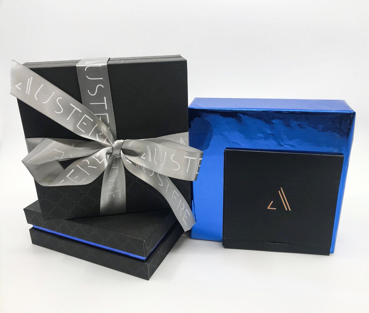 🎁 This Holiday Season, Give the Gift of Excellence! Austere's HDMI Cables, Power Solutions, and Clean&amp; Protect are the Ultimate Trio for Unmatched Performance and Care. Elevate Your Gifting Game with Austere. #AustereTech #HolidayGifts #ElevateYourTech