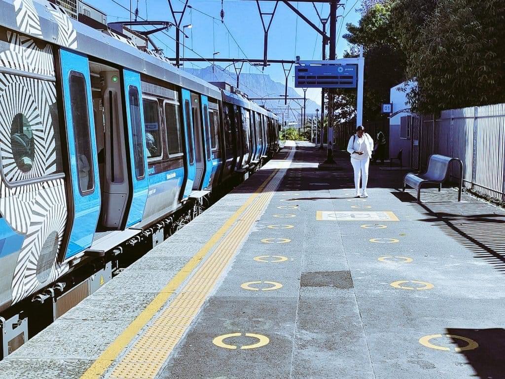 MetrorailWC's tweet photo. Good evening! The #TrainReport team is signing off. We’ll be back online tomorrow morning from 05:30 - 19:00 assisting you with your early morning commute. https://t.co/Ji2fqtQc5o