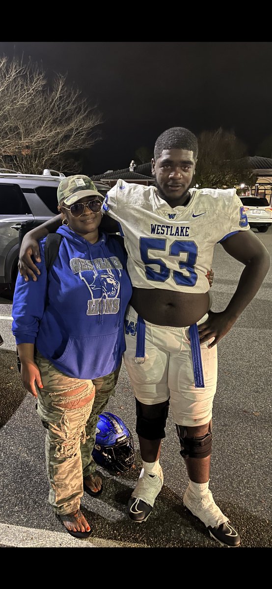 mizzalderman's tweet photo. Mama bear❤️
#TJBarrington
#TJMama
#My1andOnlySon https://t.co/blYjvErTrq