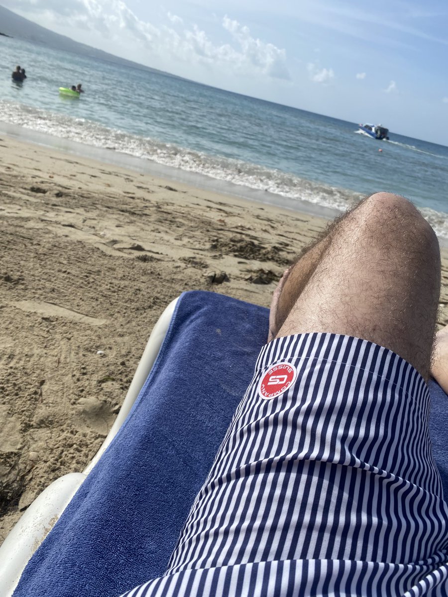 ⁦<a href="/CompanySuisse/">Company Suisse 🇨🇭</a>⁩ lovely shorts for the Caribbean Baz