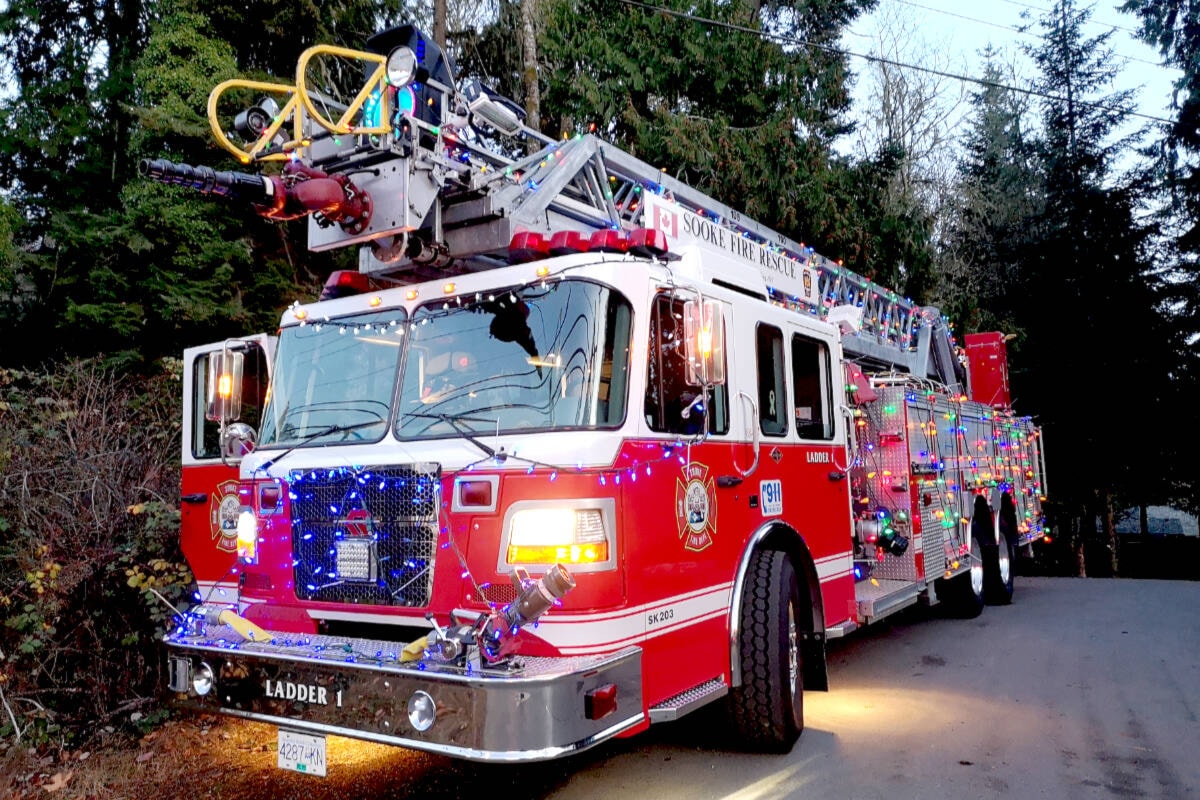 Sooke firefighters aim to raise $30K in annual holiday charity campaign dlvr.it/Sz7MbF