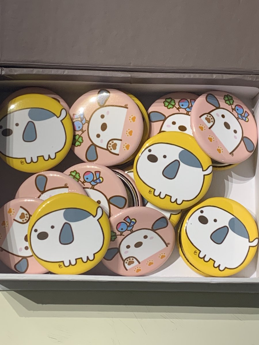 OUCHIPANDA's tweet photo. やば!
可愛い💕
12月に出展する博多マルイのイベント用缶バッジが届いたー!
気分⤴️⤴️😆
#博多マルイ
#conceptshops https://t.co/ik9rC9df2y