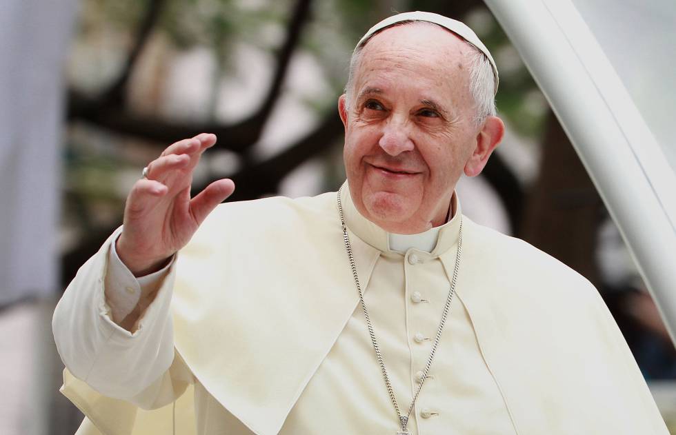 ReyGordos's tweet photo. El Papa Francisco Se comunicó para presentar sus felicitaciones. Quién también agregó que estaría encantada de visitar a la Argentina. https://t.co/zooOTr192g