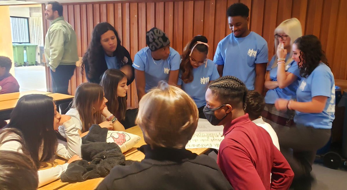 romeroraiders's tweet photo. Bullying Awareness &amp; Prevention Week began @ Romero with the Students, in Mr. Borba's Grade 12 Religion Class, developing &amp; leading Workshops for our Grade 9 Students. Thank You, Mr. Cassano, our CYW, for initiating this important student-directed program!
#Peacemaking https://t.co/wBUVz9koRl