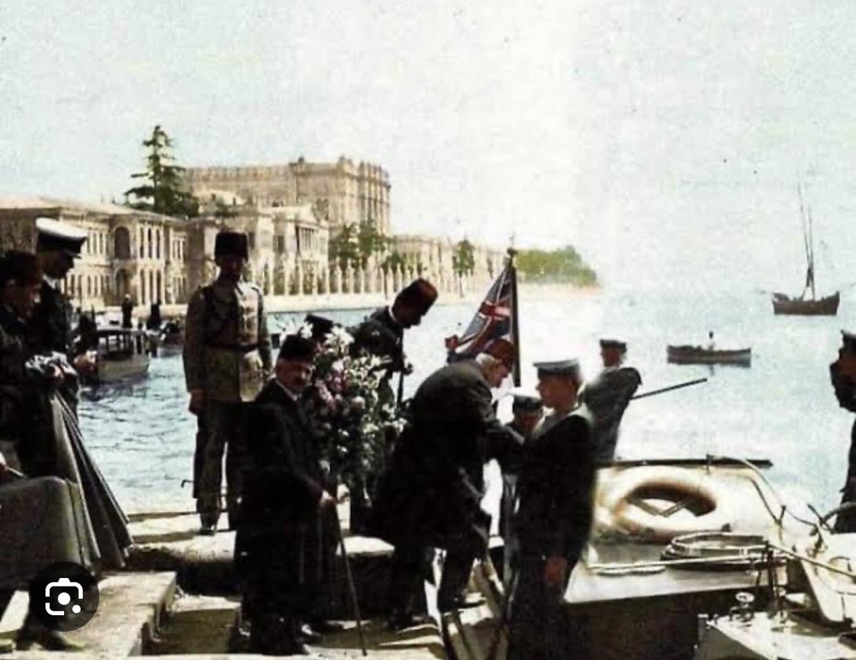 qqoqhan's tweet photo. İstanbul’un anahtarını İngiliz komutana veren ve bir İngiliz muhribiyle ülkeden kaçan Vahdettin,  benim nazarımda bir vatan hainidir !!!

Nutukta da tam da böyle yazar... https://t.co/kfTMfJf6Ul