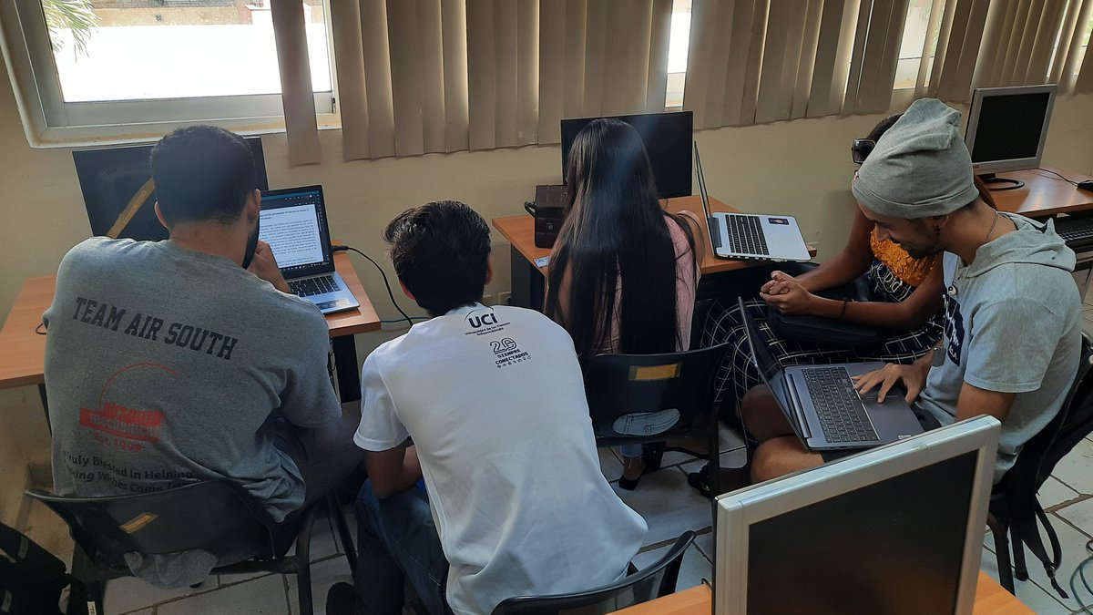 📌 En el contexto de la Jornada Científica Estudiantil 2023, se desarrolla #ahora la Copa de Base de Datos. ¡¡Éxitos!! 👍👍 

#SomosUCI #JCE #UniversidadCubana
<a href="/CubaMES/">MES</a> <a href="/gejimenez84/">Gerdys E. Jiménez Moya</a> <a href="/YanioHdez/">Yanio Hernández </a> <a href="/feu_uci/">FEU_UCI</a>  <a href="/niurvis79/">Niurvis</a> <a href="/monica_uci_f2/">Mónica</a> <a href="/AnaMarys8/">Ana Marys</a> <a href="/CasanYaimi/">Yaimí Trujillo Casañ</a> <a href="/aantelo2019/">Aurelio Anteo Collado</a> <a href="/marietauci/">Marieta Peña Abreu</a>