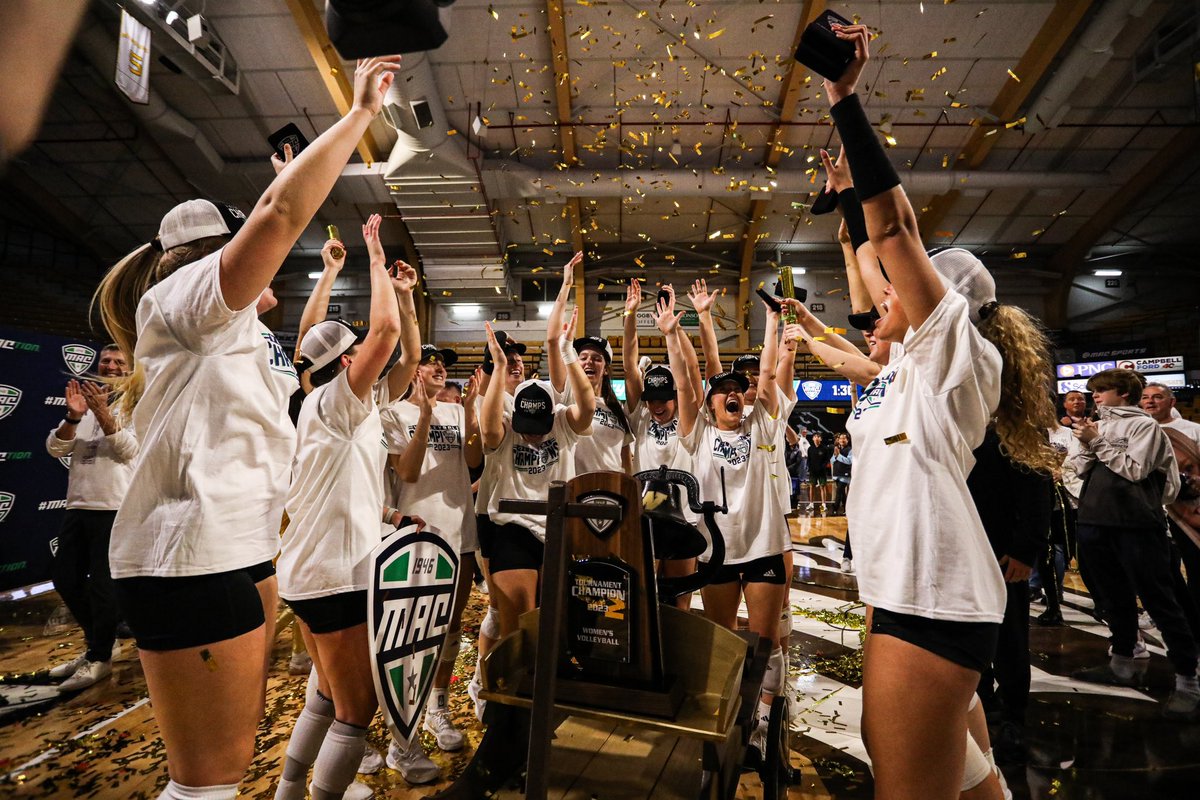 MACSports's tweet photo. Championship MππD.
@WMUVolleyball | #MACtion https://t.co/TdSctoRn7n