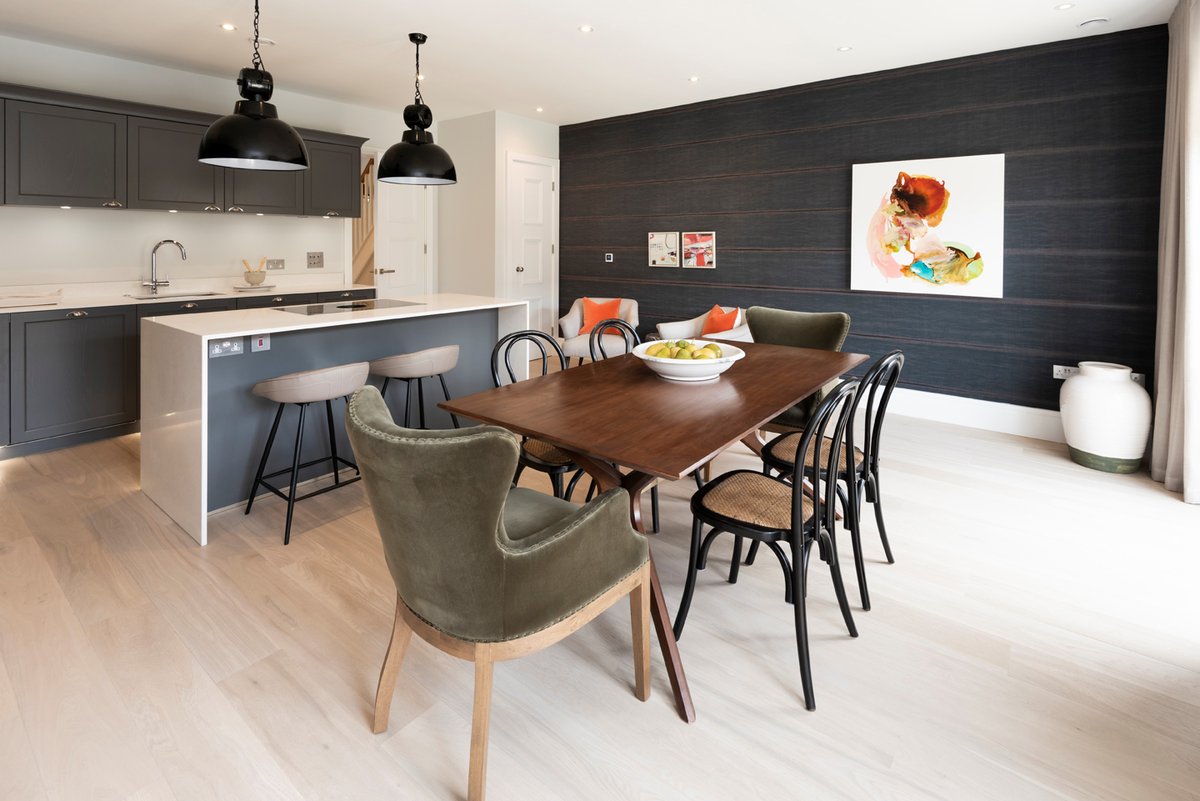 This bespoke kitchen features our #Heritage in-frame furniture in trendy Velvet Blue 😍 Truly sophisticated, the furniture is paired with 20mm quartz worktops in Carrara Cloud and @BORAGmbH Pure induction hob in the island for the ultimate in luxury! #brandtdesign #kitchenliving