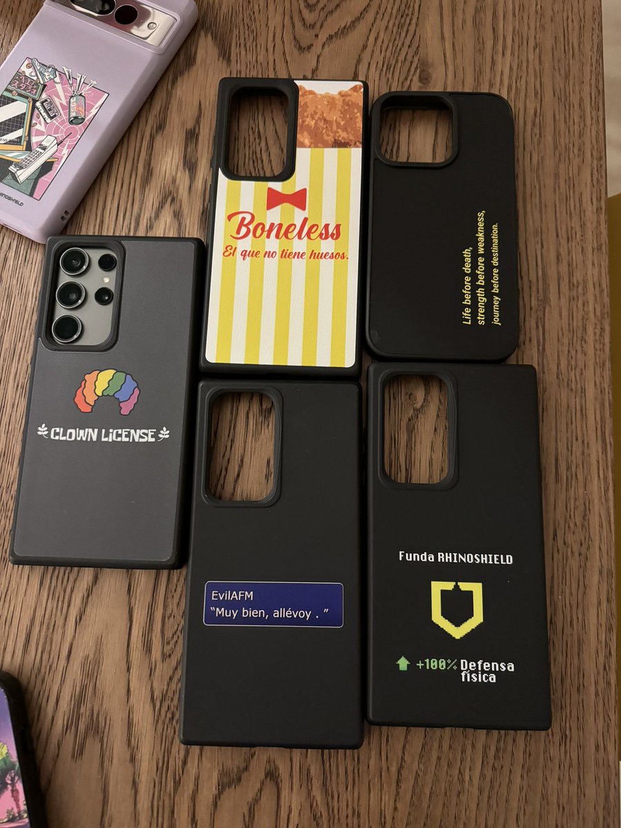 EvilAFM's tweet photo. En @RHINOSHIELD_ES están de blackfriday con hasta un 55% de descuento en toda la web!

- Fundas de colecciones oficiales
- Puedes personalizarlas
- Garantía de por vida 

Link: https://t.co/2lCKTg3ZBx

Llevo con ellos más de un año trabajando y muy contento con la colaboración y el PR solo me envía fundas meme del canal 

Esto es un pedazo de #ad