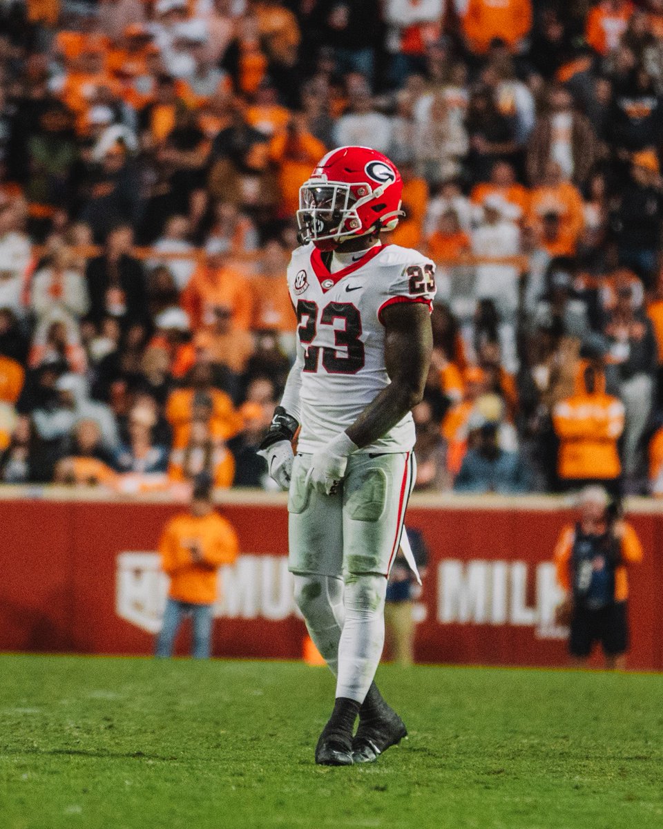 TykSmith's tweet photo. Life ain’t easy, but every day, it’s a blessing, This life that I’m living, sometimes it’s wild and hectic!!!❤️💯
#Godawgs https://t.co/oBlR84Mc0B