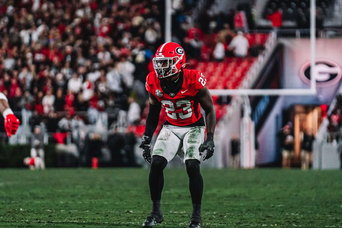 TykSmith's tweet photo. Life ain’t easy, but every day, it’s a blessing, This life that I’m living, sometimes it’s wild and hectic!!!❤️💯
#Godawgs https://t.co/oBlR84Mc0B