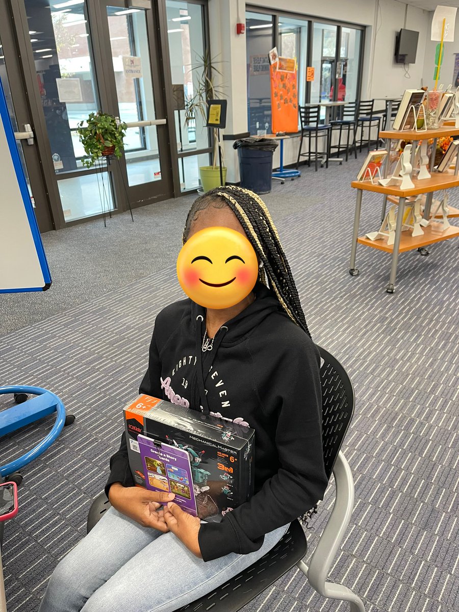 rnhmedia's tweet image. Thank you @BenedictEDU for helping @rnhmedia kick off #HourofCode! @RNECavaliers #futurecoders