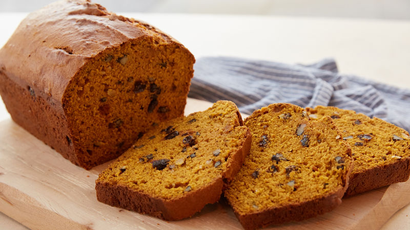 ThisRelaxesMe's tweet photo. Pumpkin bread: It's like a hug in loaf form 🎃🍞 #PumpkinBreadJoy #FallBaking https://t.co/slk0kDdxI3
