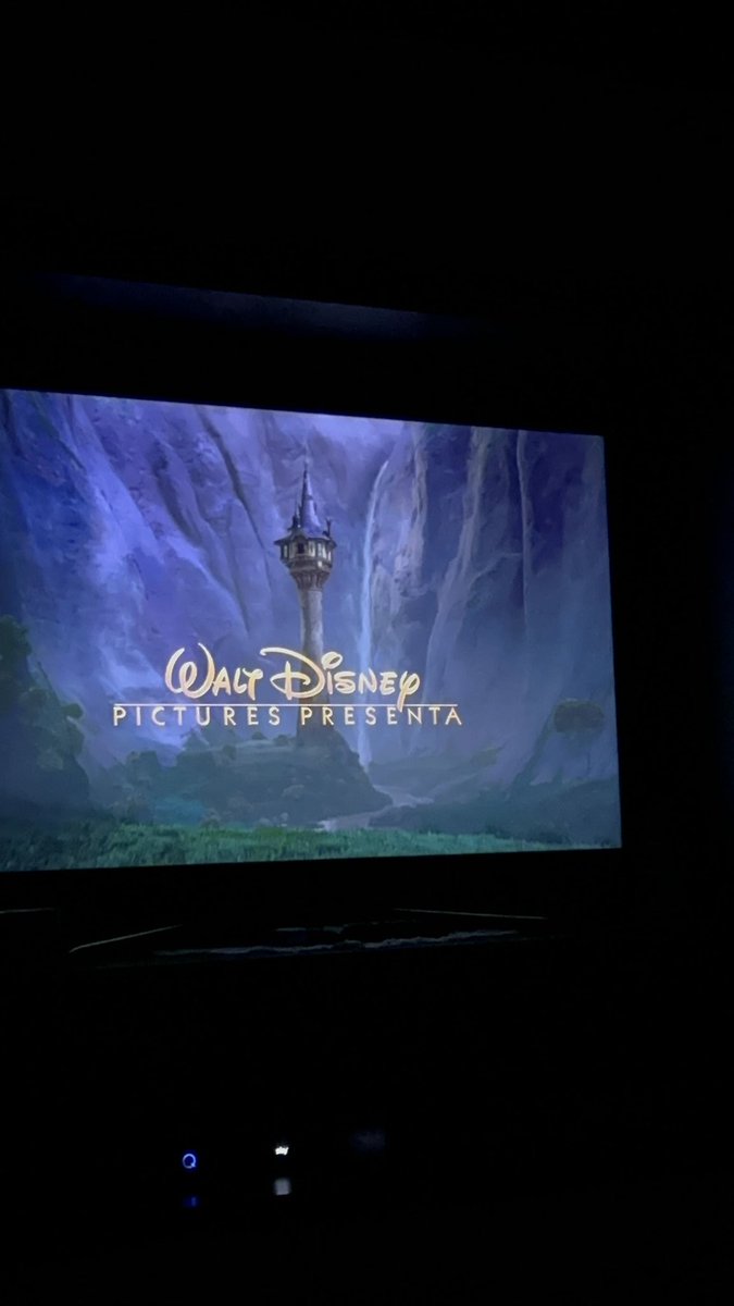 passano gli anni ma non mi stanco mai di guardare rapunzel