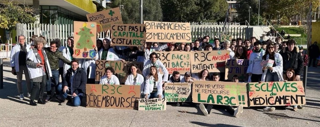 Alice DELARUELLE (@alice_anepf) on Twitter photo #R3CMobilisonsNous
Aujourd'hui mobilisation pour la #R3C avec <a href="/Ae2p/">Adrian Enrique Peña</a> accompagné par <a href="/USPO_Pharmacies/">USPO - Pharmaciens d’Officine</a> et <a href="/fspfsyndicat/">FSPF</a> #R3CMobilisonsNous
Aujourd'hui mobilisation pour la #R3C avec <a href="/Ae2p/">Adrian Enrique Peña</a> accompagné par <a href="/USPO_Pharmacies/">USPO - Pharmaciens d’Officine</a> et <a href="/fspfsyndicat/">FSPF</a>