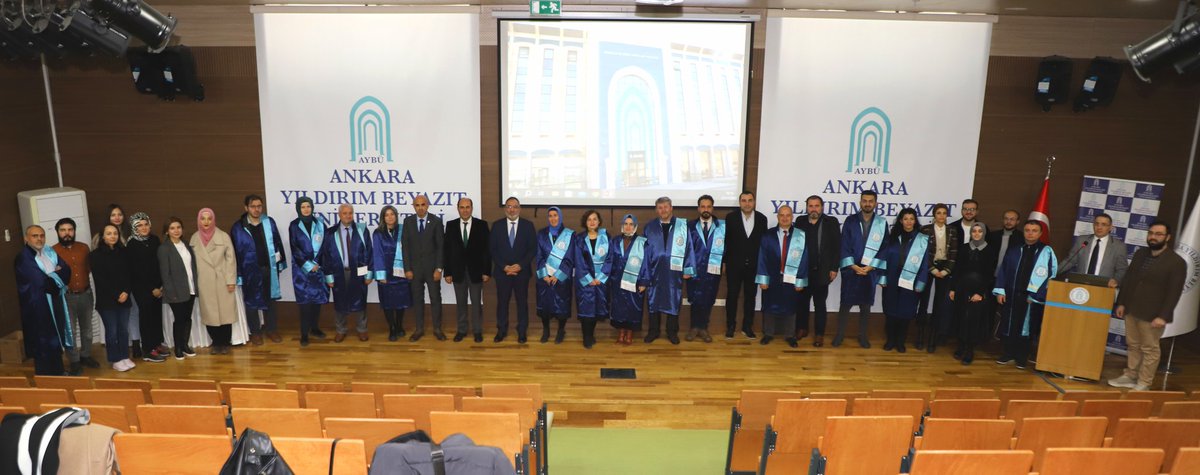 Mimarlık ve Güzel Sanatlar Fakültesi Akademik Kurul Toplantısı, Rektörümüz Prof. Dr. Ali Cengiz KÖSEOĞLU'nun katılımıyla gerçekleşti. 

Toplantı sonrasında cübbe giyme töreni düzenlendi.

<a href="/acengizkoseoglu/">Ali Cengiz Köseoğlu</a> 
<a href="/AybuMgsf/">AYBÜ Mimarlık ve Güzel Sanatlar Fakültesi</a>