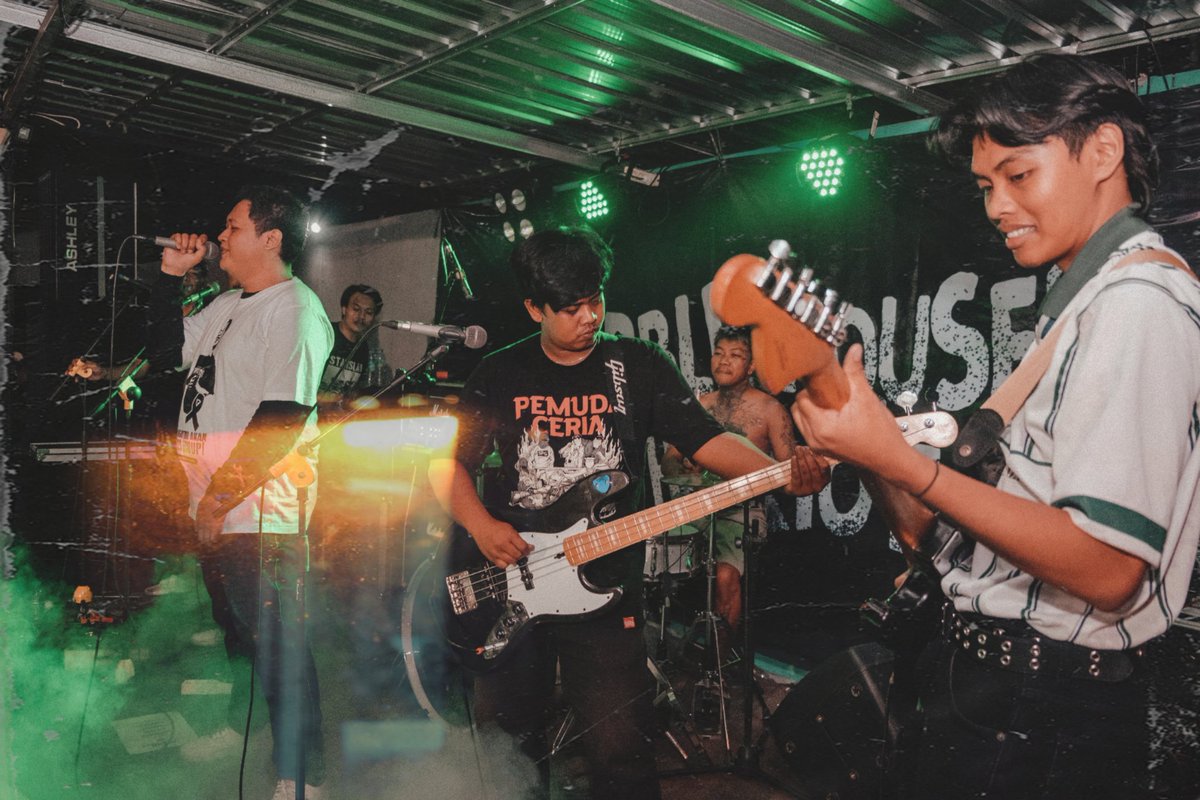 Falcao Nisaetus Bartelsi tweet media