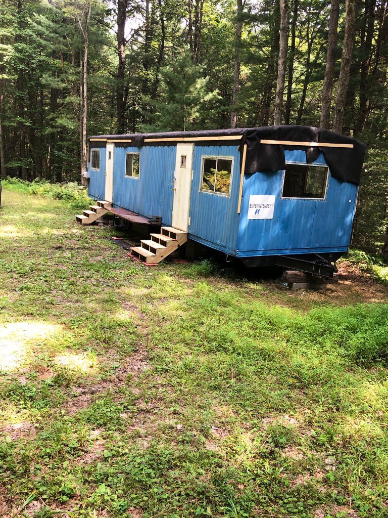 Dear <a href="/Tiffany_Gomas/">Tiffany Gomas</a> , y’all coming out to the LZ bed and breakfast Friday night to party with us?