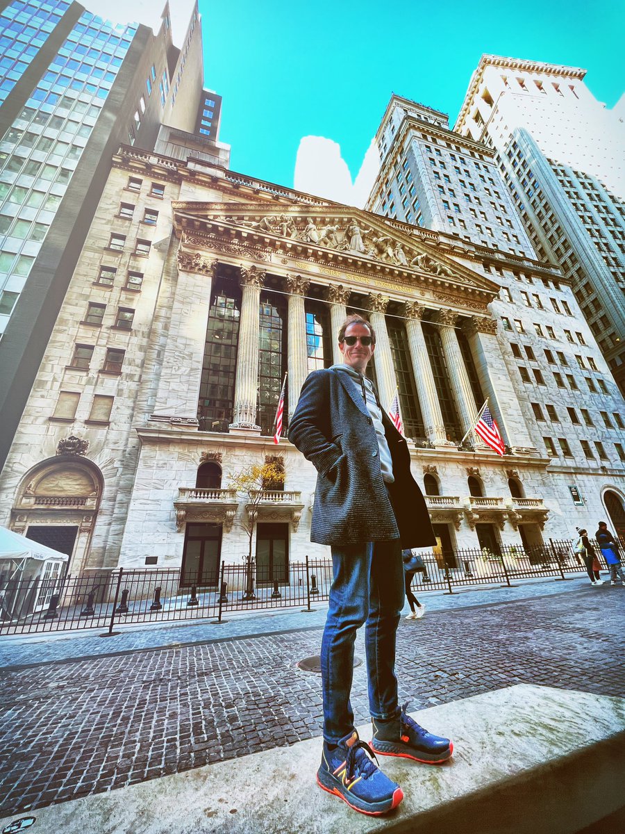 GM, Wolves 🐺🇺🇸
.
.
#wallstreet #newyork #newyorkcity #newyorker #newyork_instagram #newyorknewyork  #newyork_ig #newyorklife #timeoutnewyork   #upstatenewyork #newyorkstateofmind #newyorkhairstylist #thisisnewyorkcity