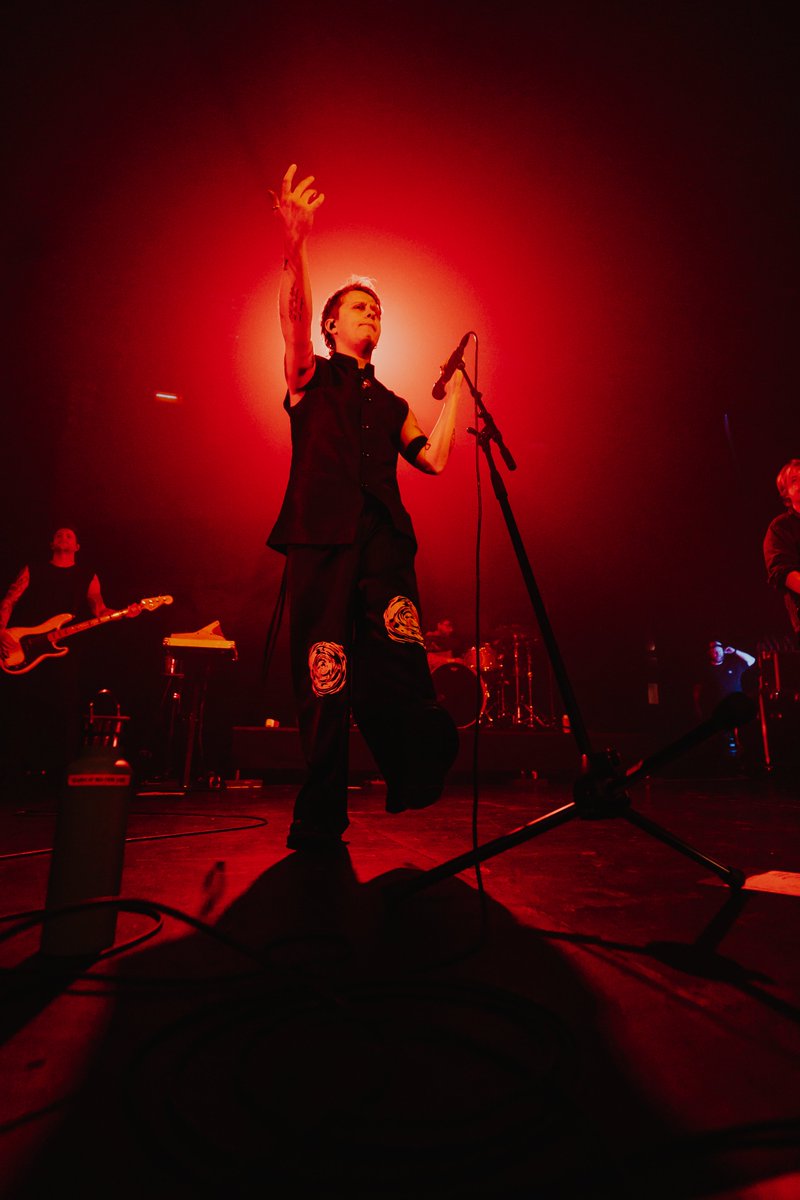 Nothing But Thieves tweet media