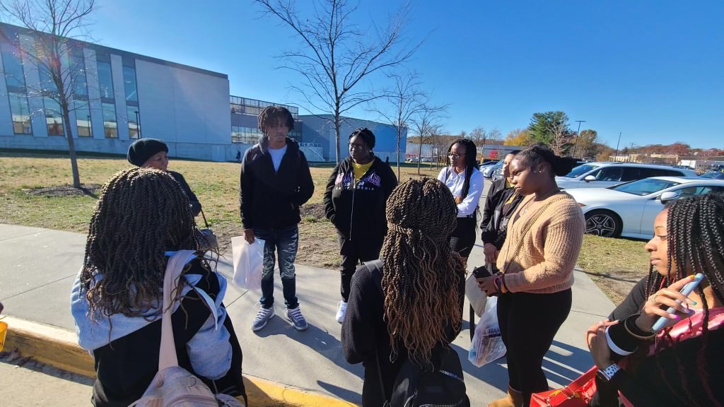 The Henderson Institute Association joined forces with Vance County Schools for the ASBC-HBCU Festival. Junior and senior students engaged with HBCU representatives, exploring academic programs and discovering funding options for their education.#ViperPride